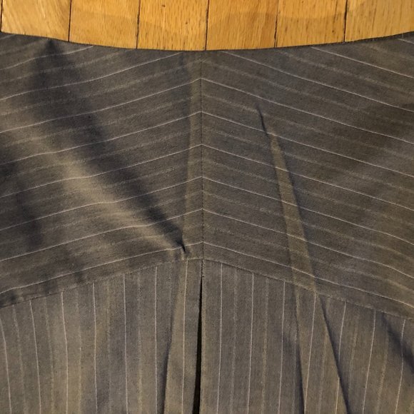 Brand New Esprit Women's Pinstriped Skirt - Picture 3 of 6
